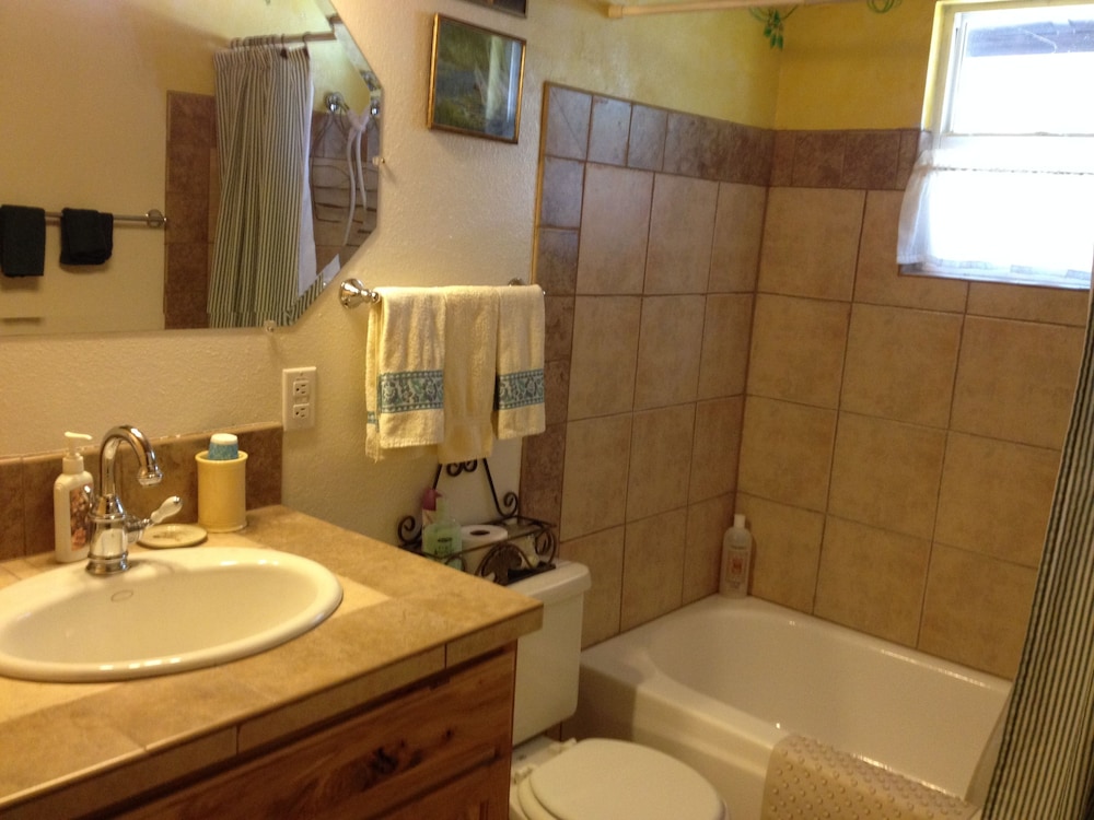 Mountain Haven Inn - Property Image 16