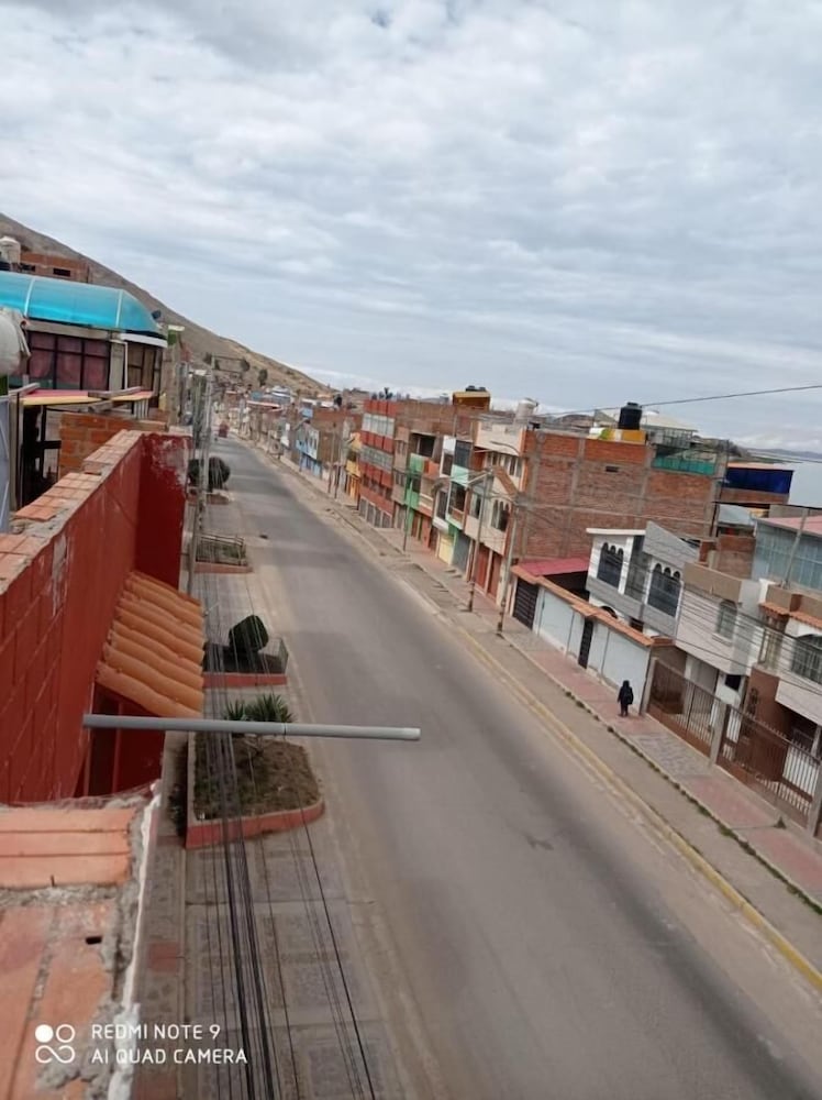 HOSTAL VISTA AL LAGO TITICACA PUNO