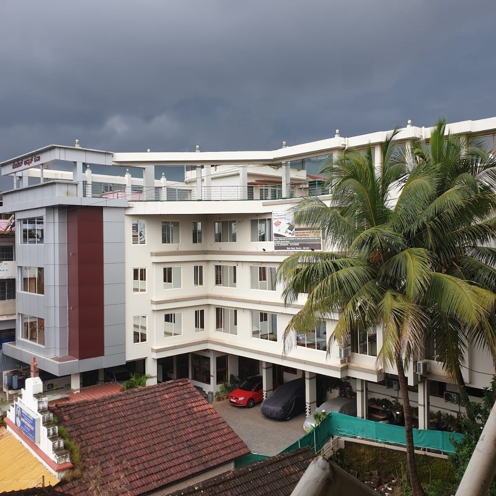 Amrut Aura