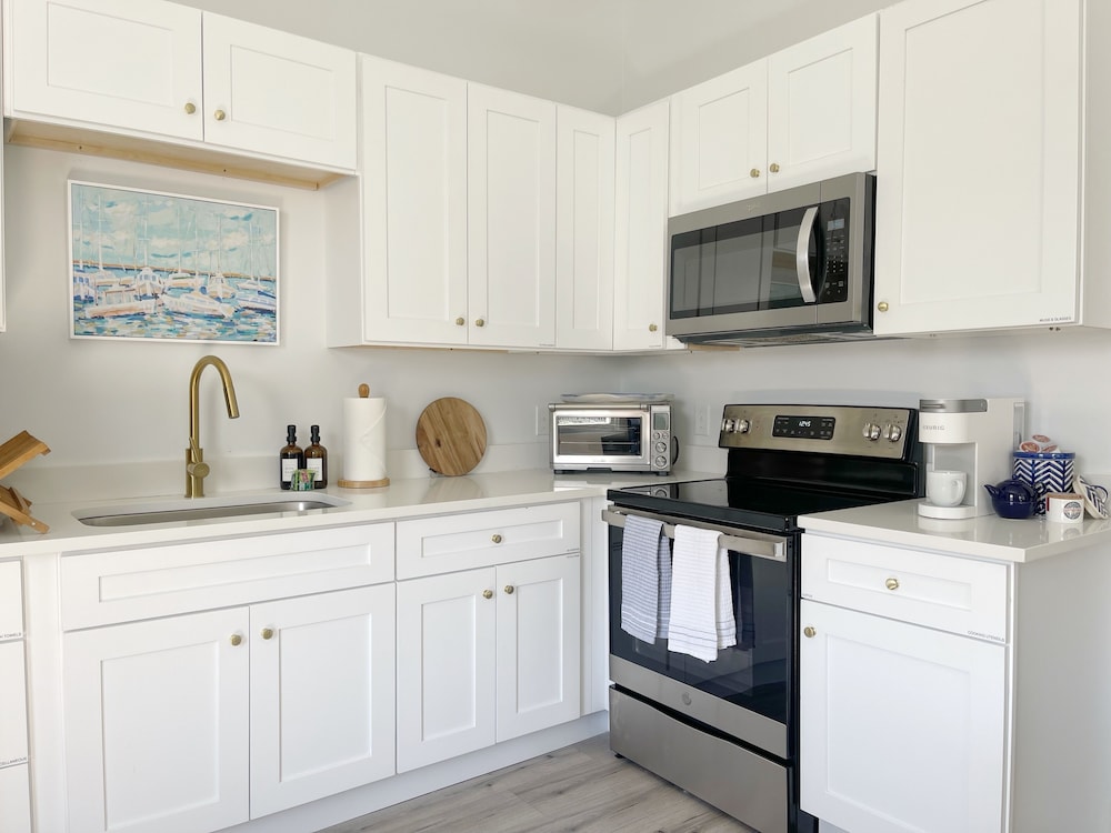 Stylish 1900s Renovated Apartments