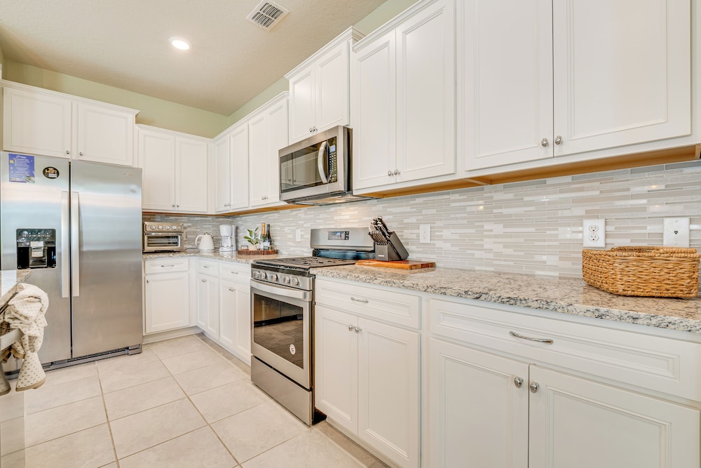 Private Backyard Oasis: Solterra Resort Condo