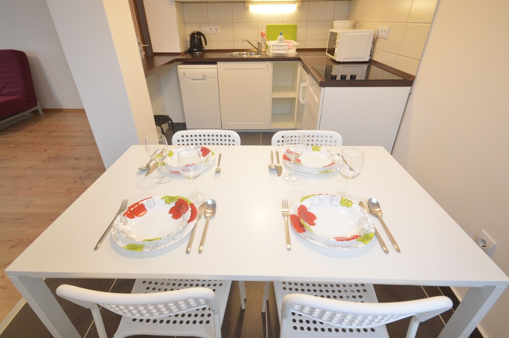Toldi Apartments
