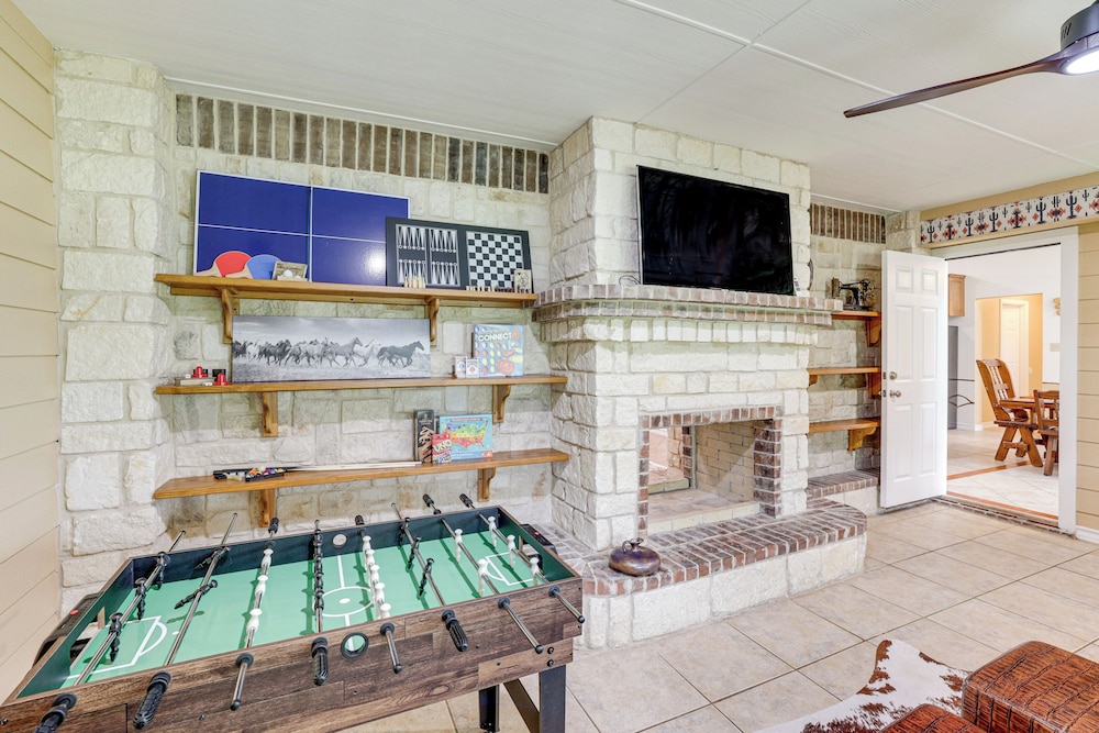 5 Acres! Countryside Getaway Outside Fort Worth