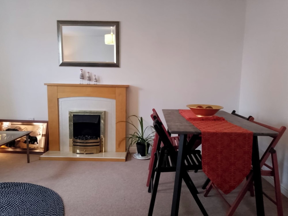 Tranquil Retreat in Ely City Center