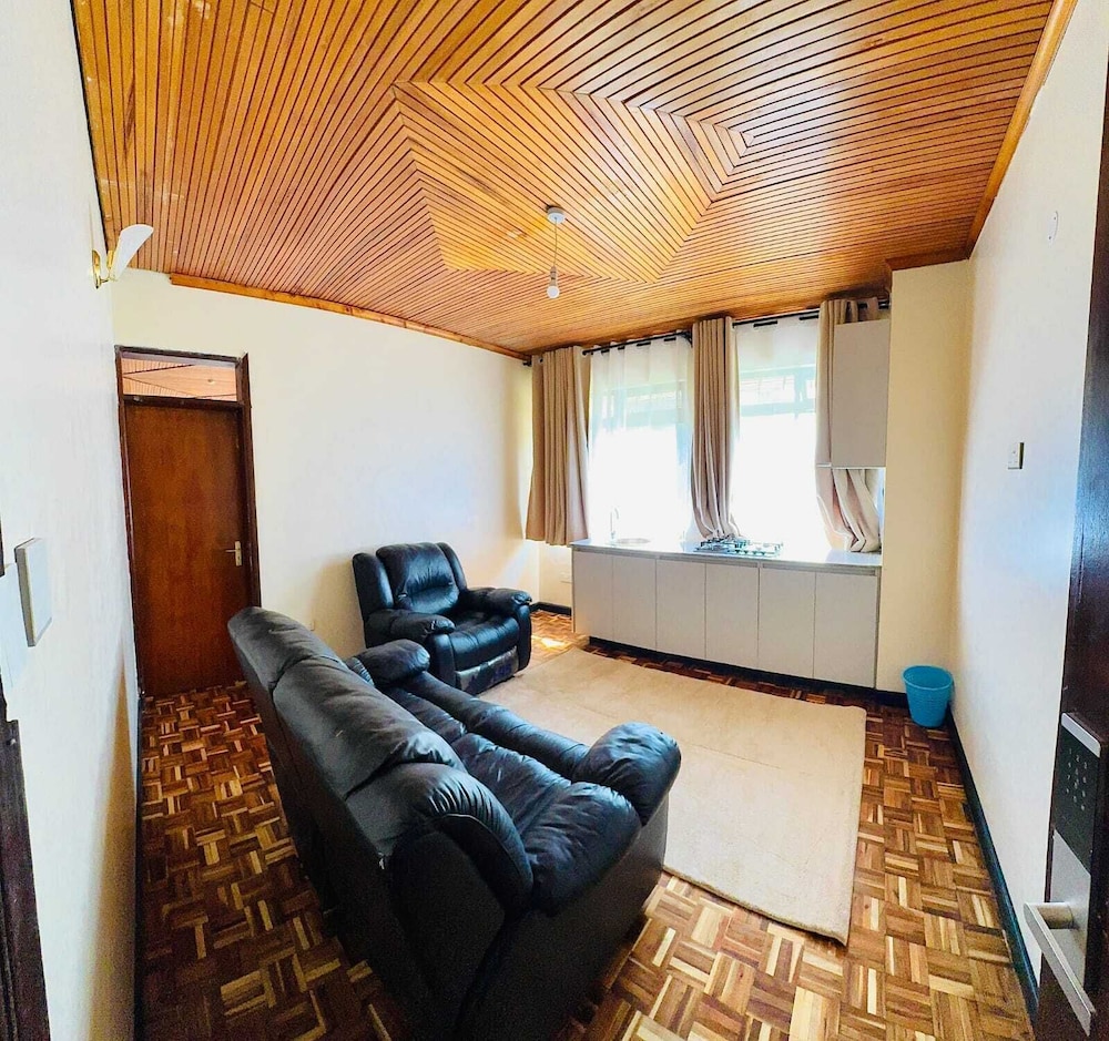 Lux Suites Hostpoa Airbnb's Eldoret