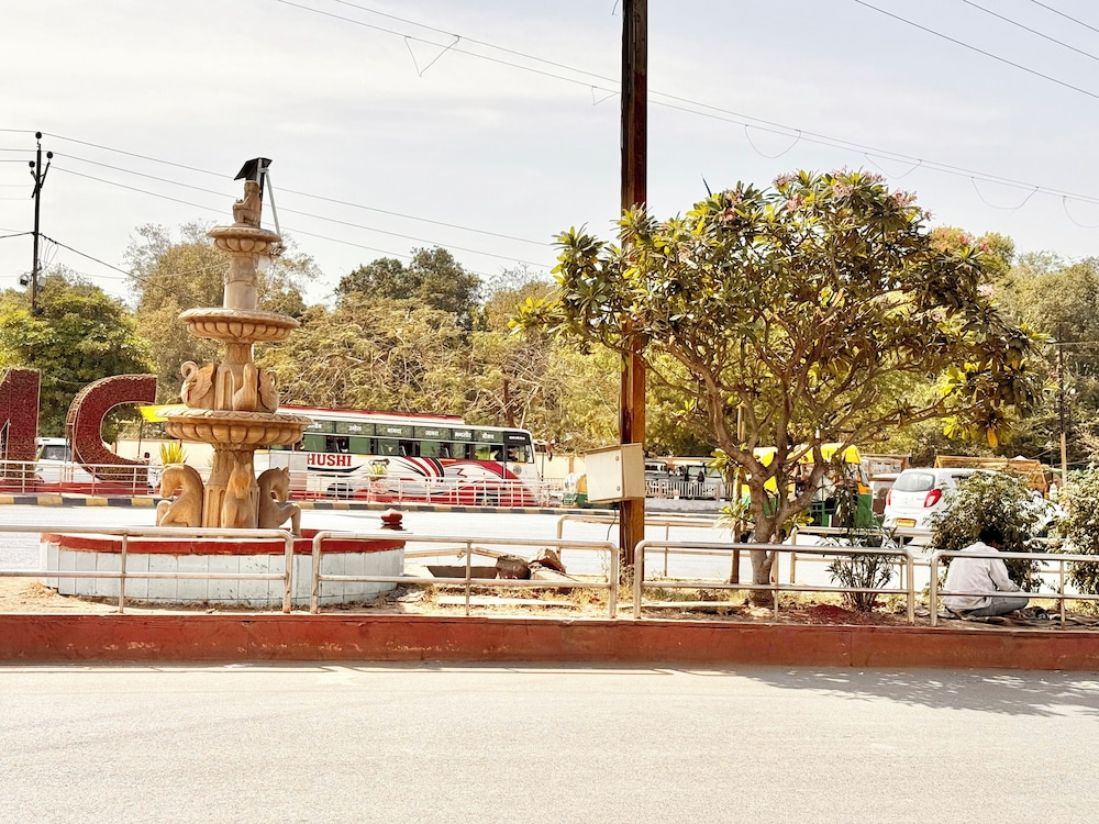 Near Mahakal Temple Hotel M L Y Ujjain