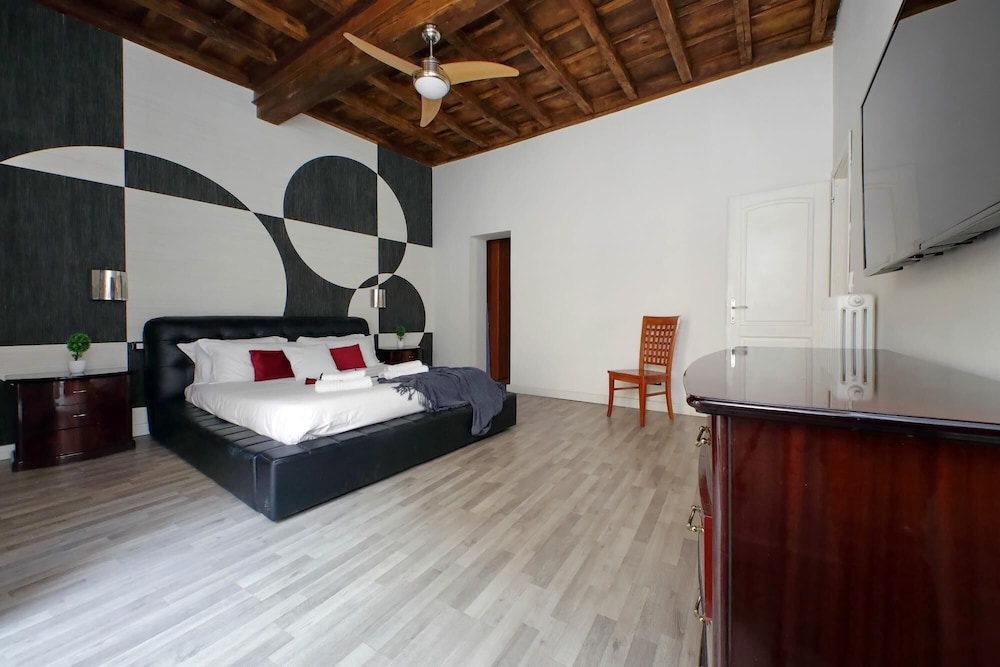 Luxury Navona Apartment