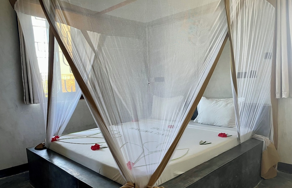 Baobab Bungalows