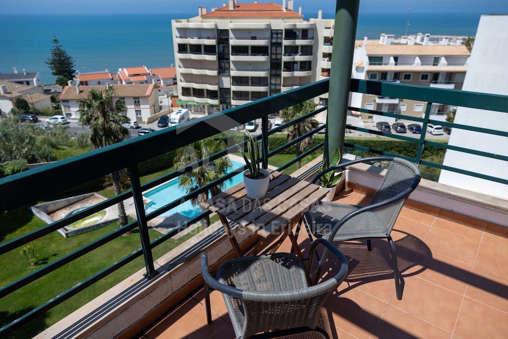 Sonho Azul Apartment by Acasadascasas