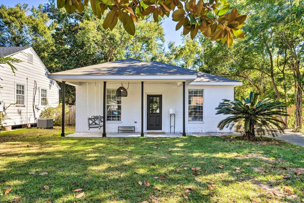 Modern & Chic Gulfport Escape: Walk to Beach! view 5