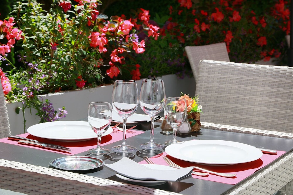 Bagneres-de-Luchon Vacations - Hotel d'Etigny - Property Image 2