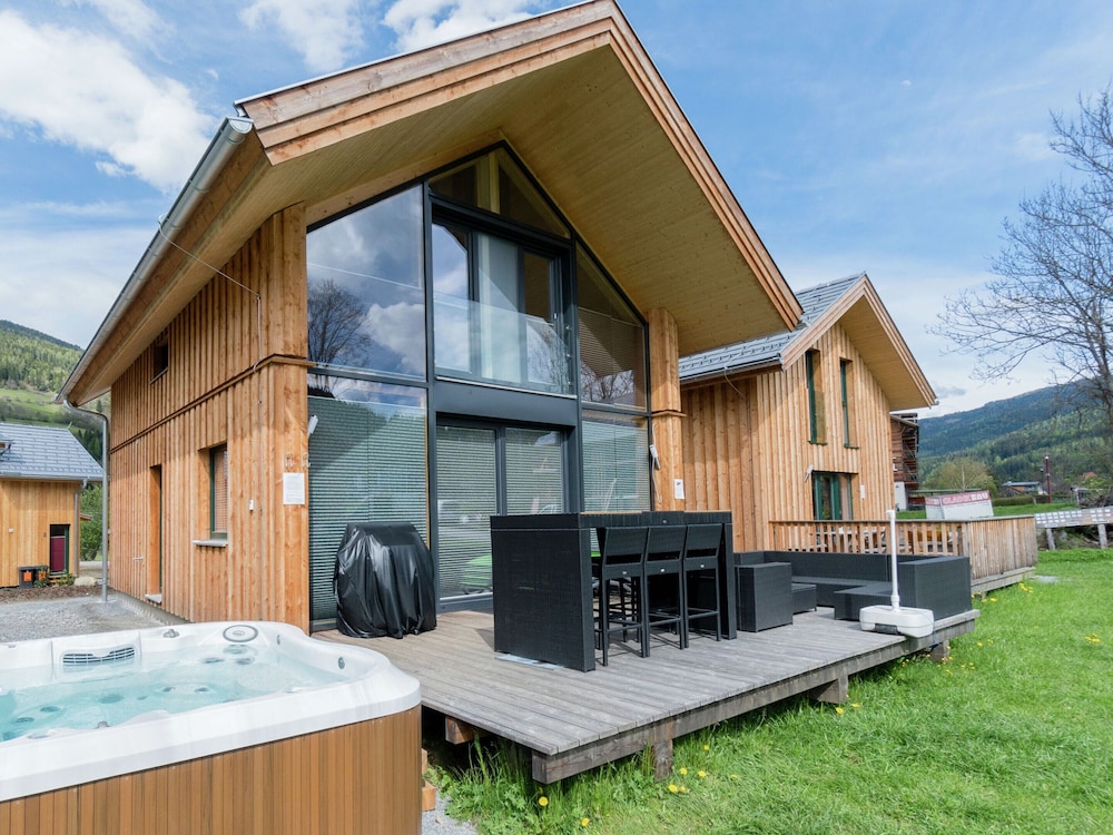 Attractive Chalet With hot tub