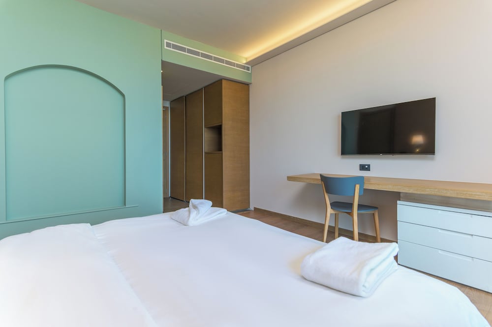 Jounieh Living - Residences by Local Host