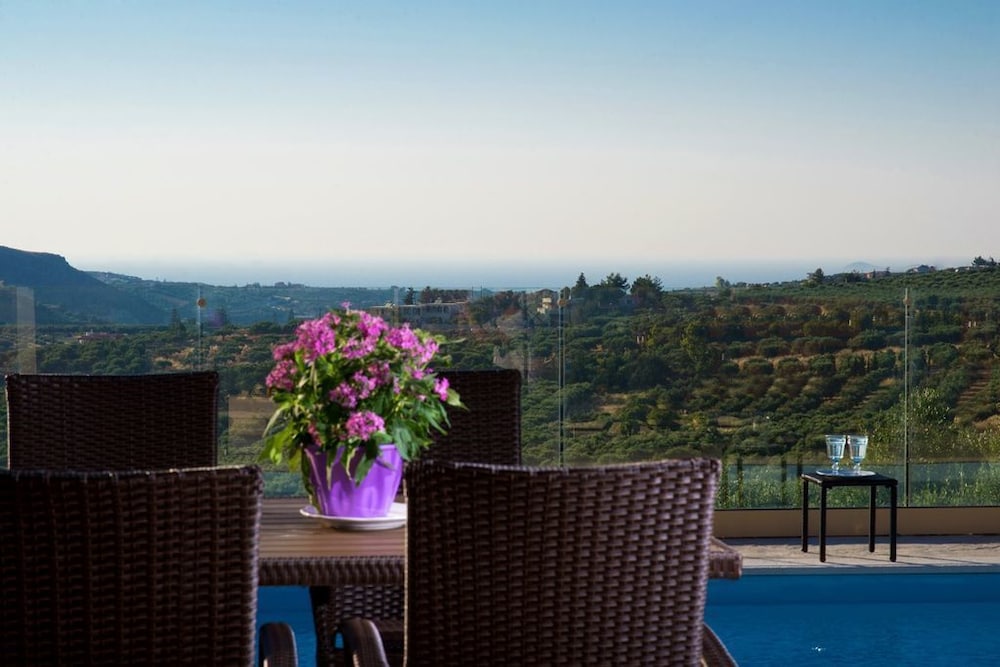 Villa Liatiko, Heated pool, Amazing views view 5