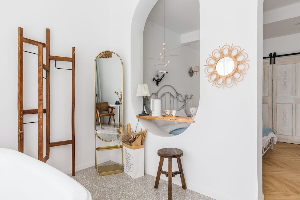 Shanghai Ruochu Designer Guesthouse-Near Shanghai Pudong Airport & Disneyland
