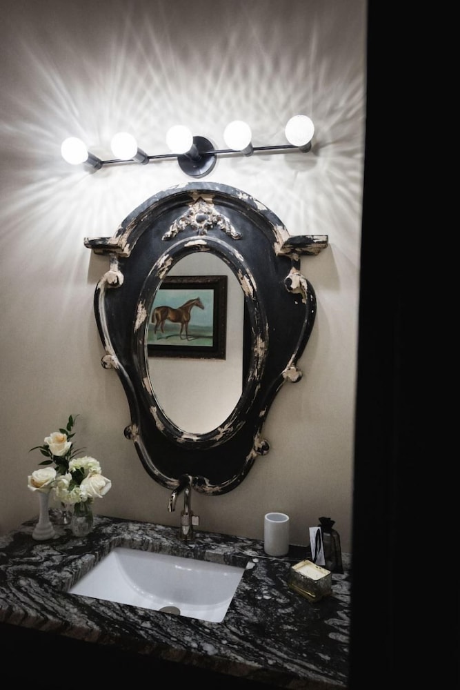 Florence Vacations - GunRunner Boutique Hotel - Property Image 36