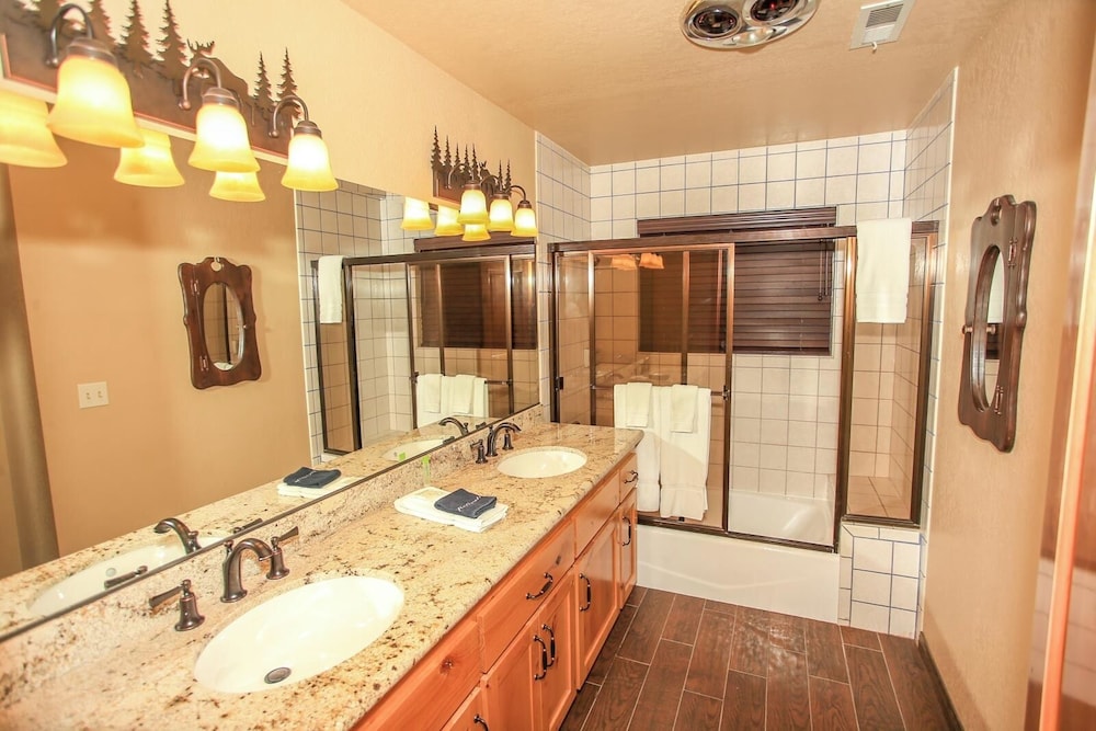 Summit Lodge 1