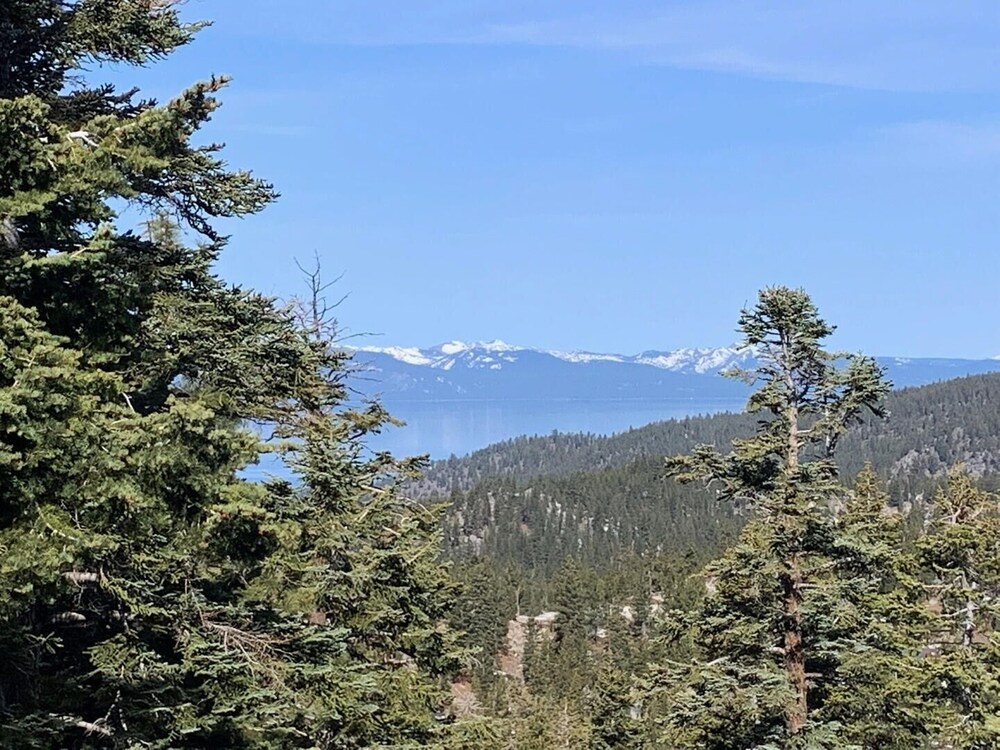Lake Tahoe Vacations - Life's Better The Milky Way 4 Bedroom Condo by RedAwning - Property Image 15