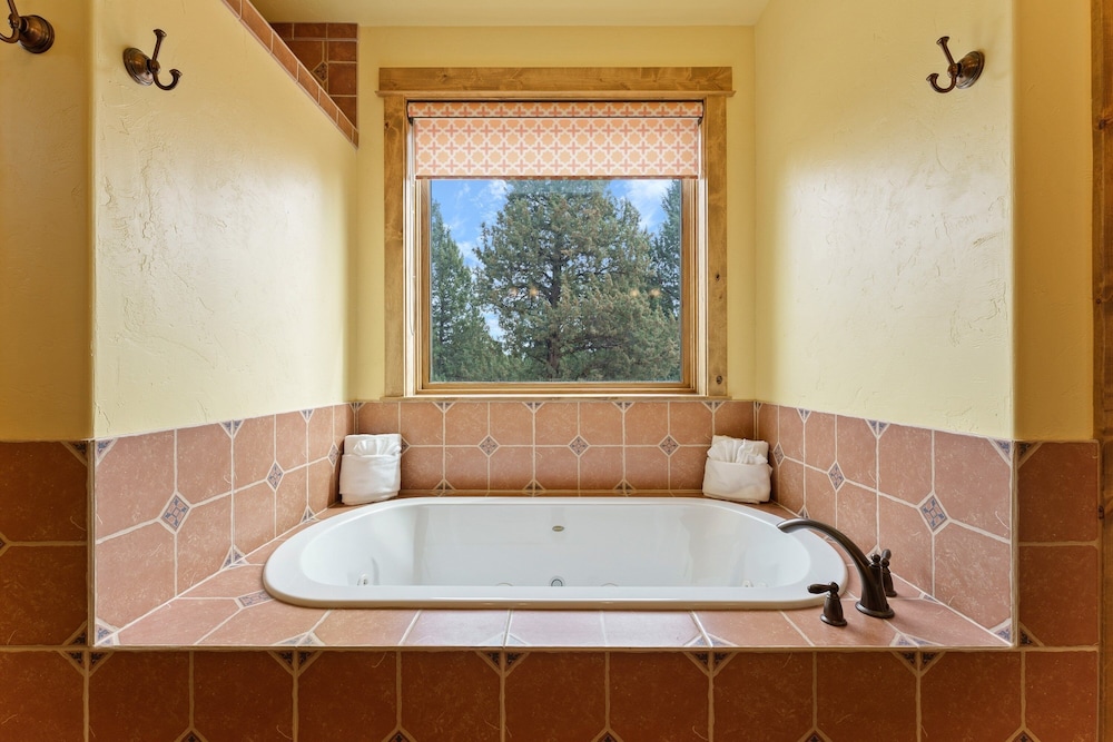 High Lowe 4 Bedroom Home