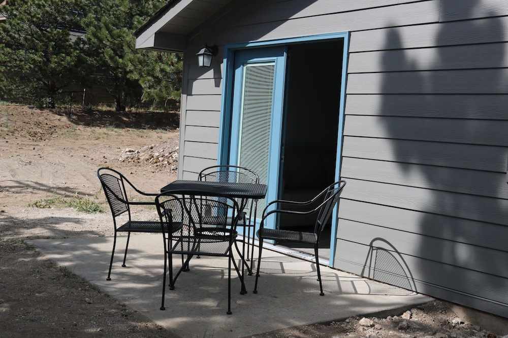 Columbine Inn