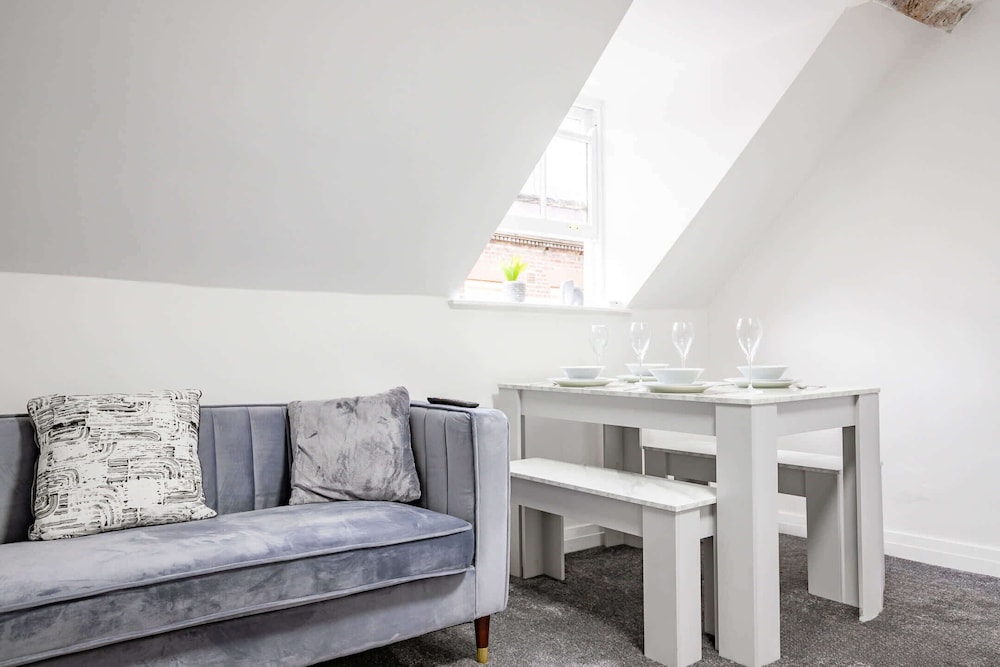 Host Stay New Street Dwelling