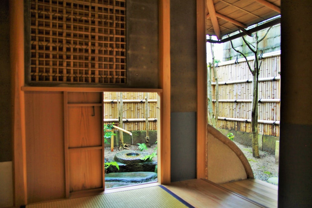 Cottage EMI view 4
