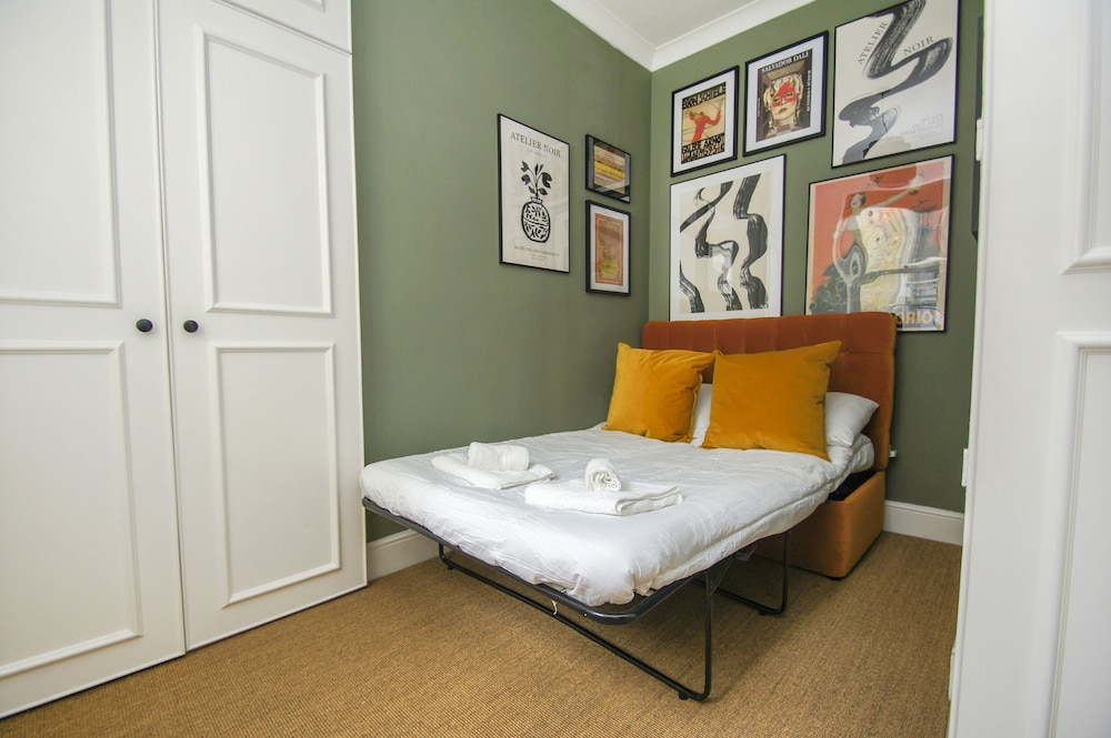 Waterloo Apartment