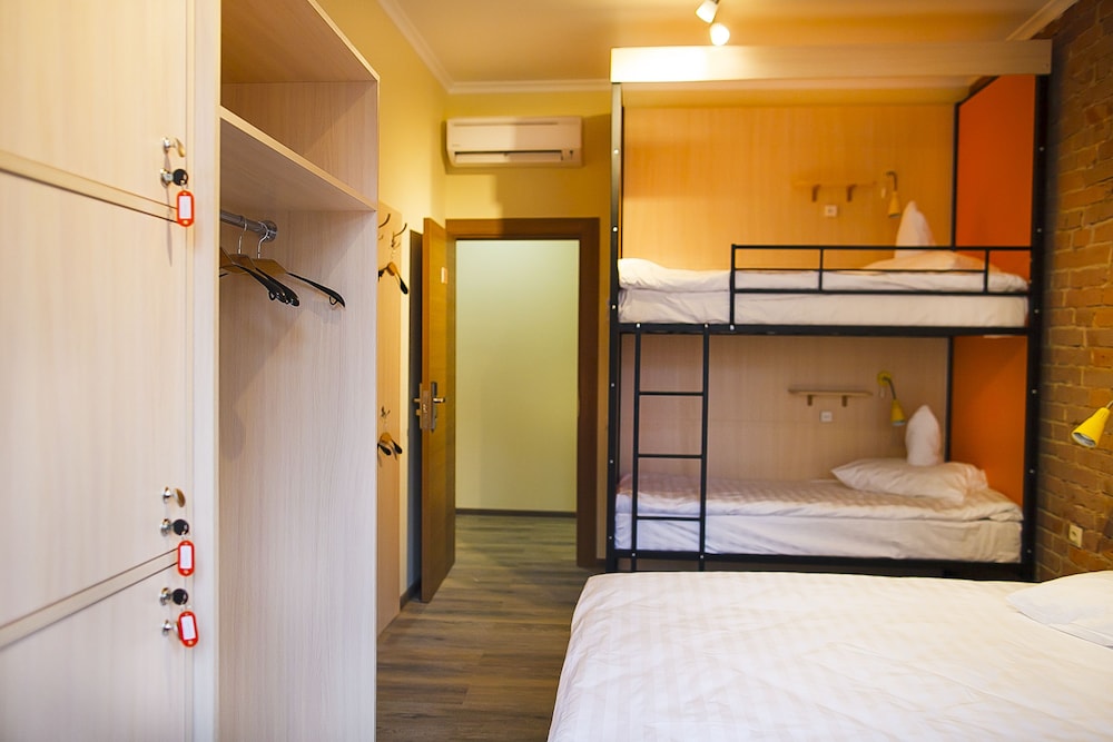 Portal Hostel and Hotel