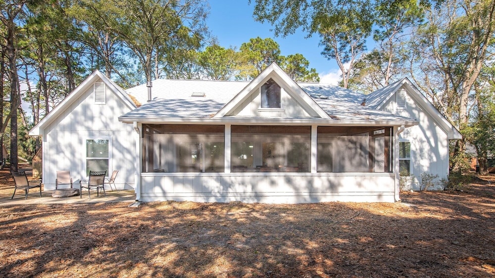 Great Place To Relax And Enjoy A Peaceful Vacation! 4 Bedroom Home by Peace Vacations view 3