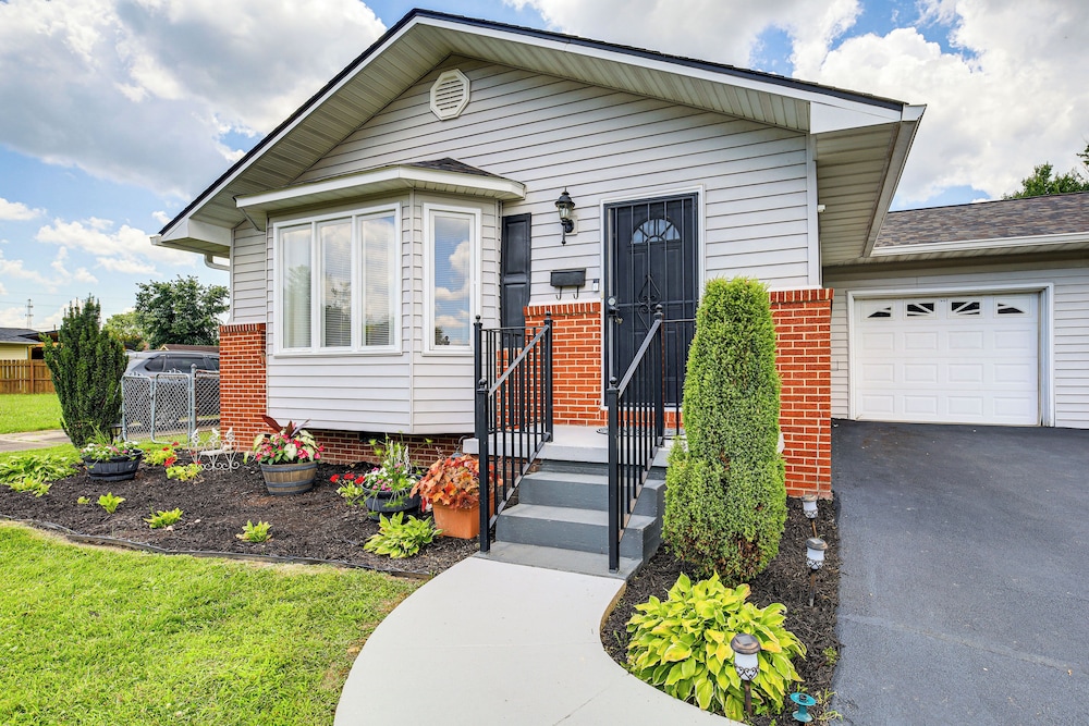 Retreat w/ Fenced Backyard in Kingsport!