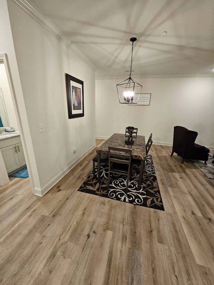 Madison Cozy House for Comfort and Relaxation