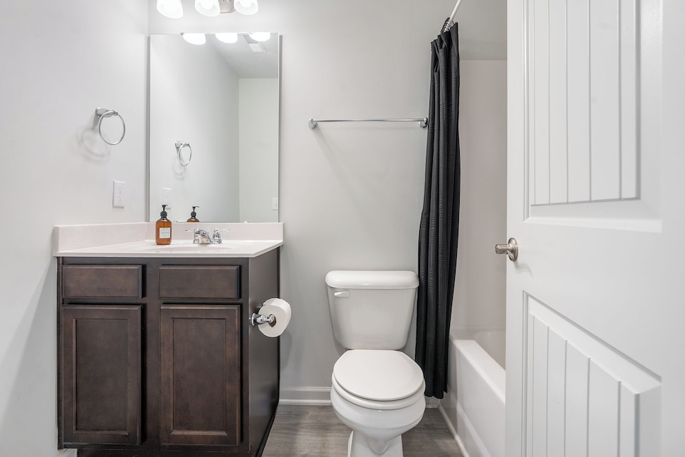 King 3BR Townhouse Mins to Cary NC State