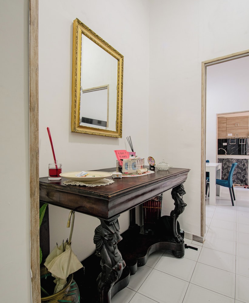 MAESTOSA CASA IN NAPOLI CENTRO