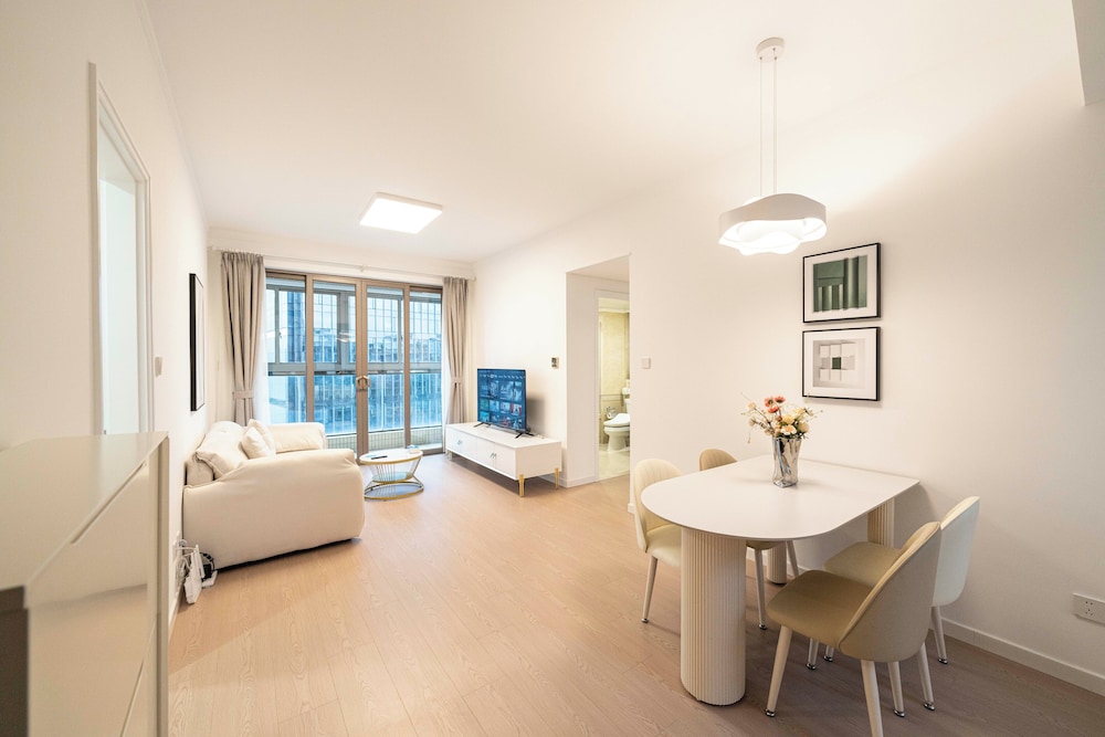 Tyms  1BR APT Hongqiao Yucui Garden