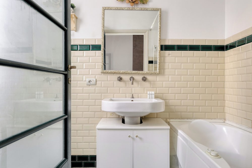 JOIVY Bright 1BR flat near Mudec Museum