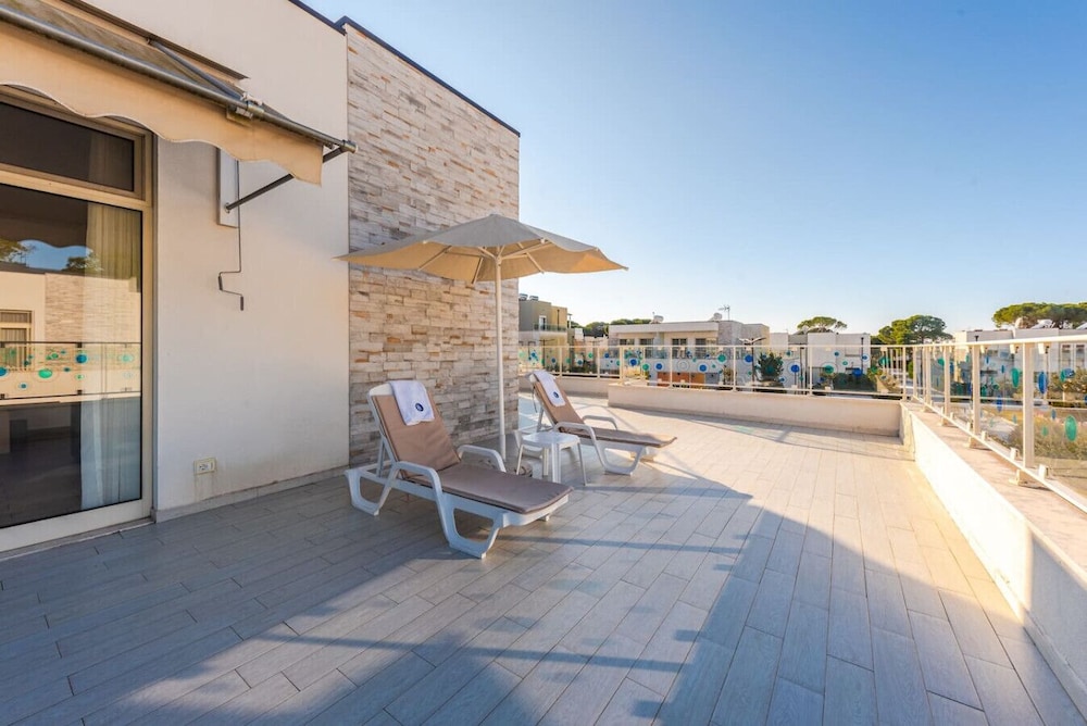 Seaview Haven - Trendafili
