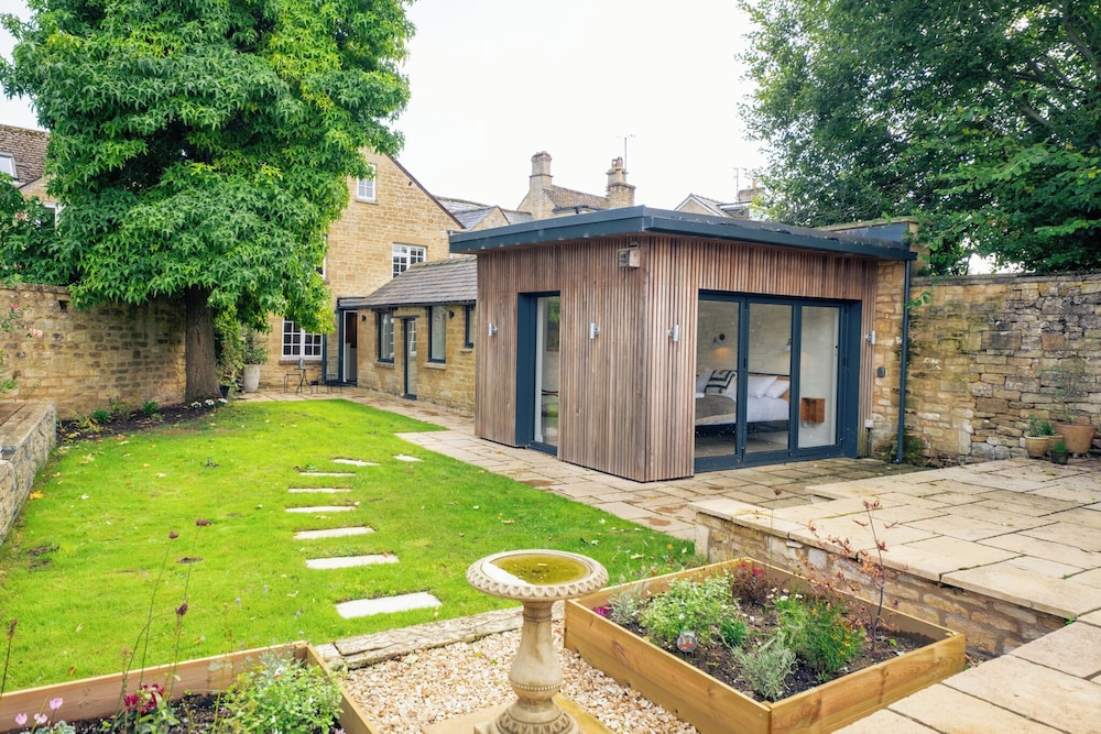 Historic 3 BD Cottage in the Cotswolds