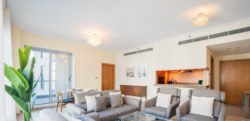 LUX The Shemara Marina View Suite