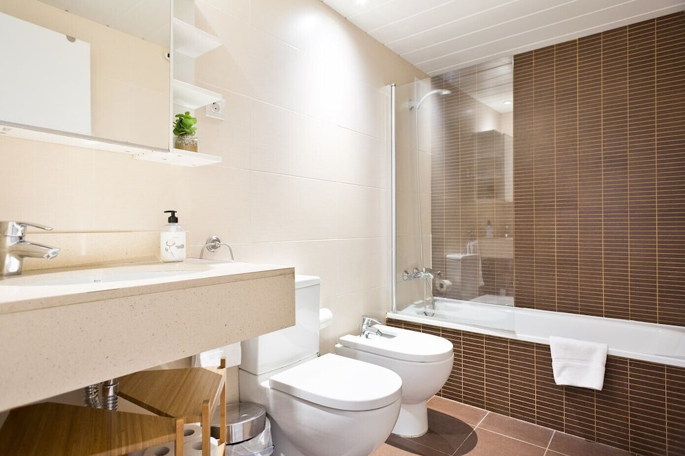 Les Corts Apartments By Olala Homes