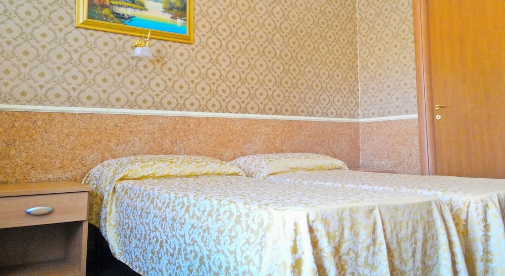 Cristina Rooms