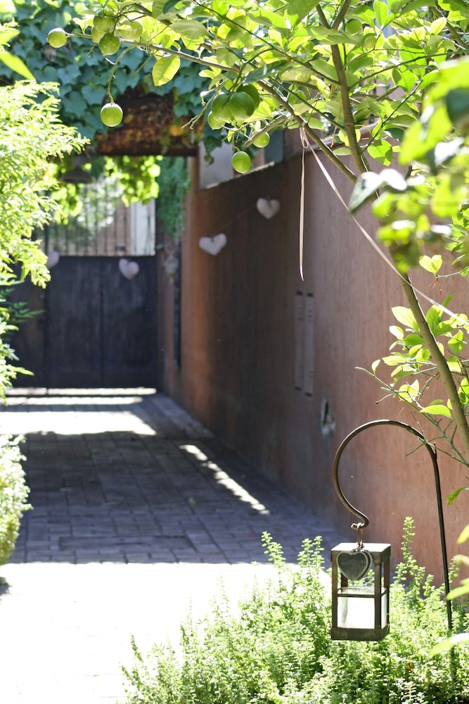 Casa Lila Bed & Breakfast