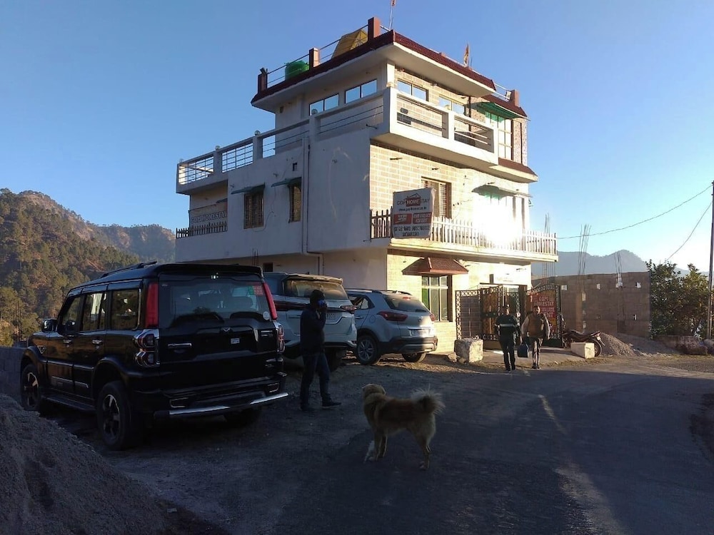 Gopi Homestay and Restaurant (Jim Corbett)