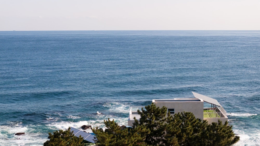Donghae Badadam Ocean View Spa Pool Vill