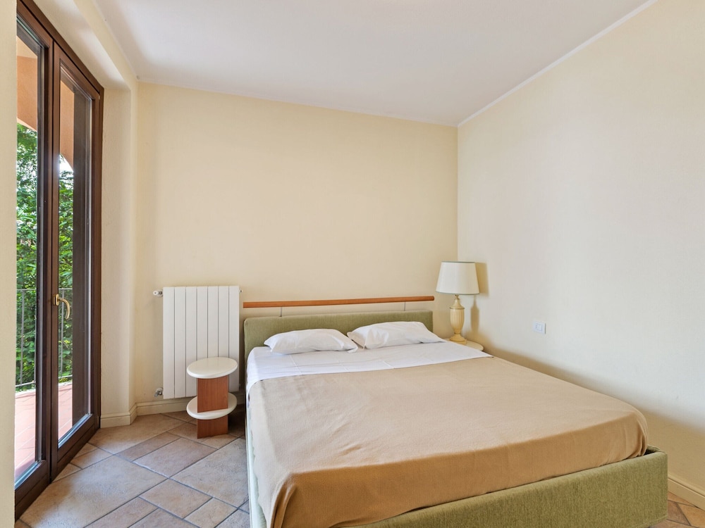 Residential Complex With Panoramic Views and Pool photo 2