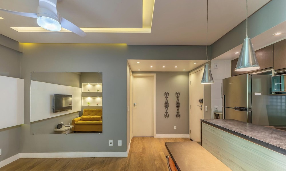 Apt 200 m From the sea in Building w/ Pool Cca0103