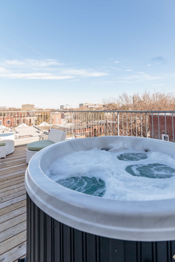 Parc Avenue Lofts