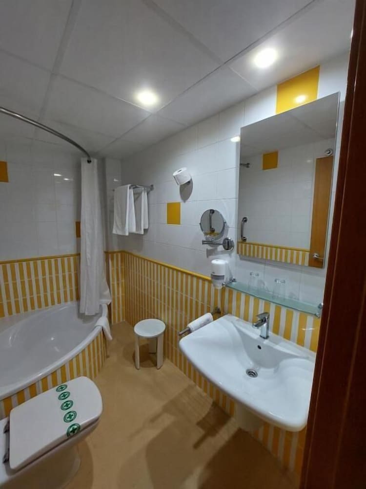 HOTEL TIO PEPE