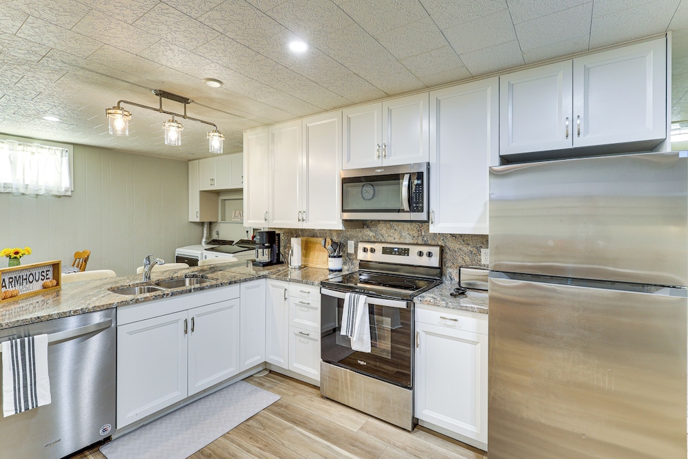 3 Acres of Serenity! Countryside Home in Dickinson