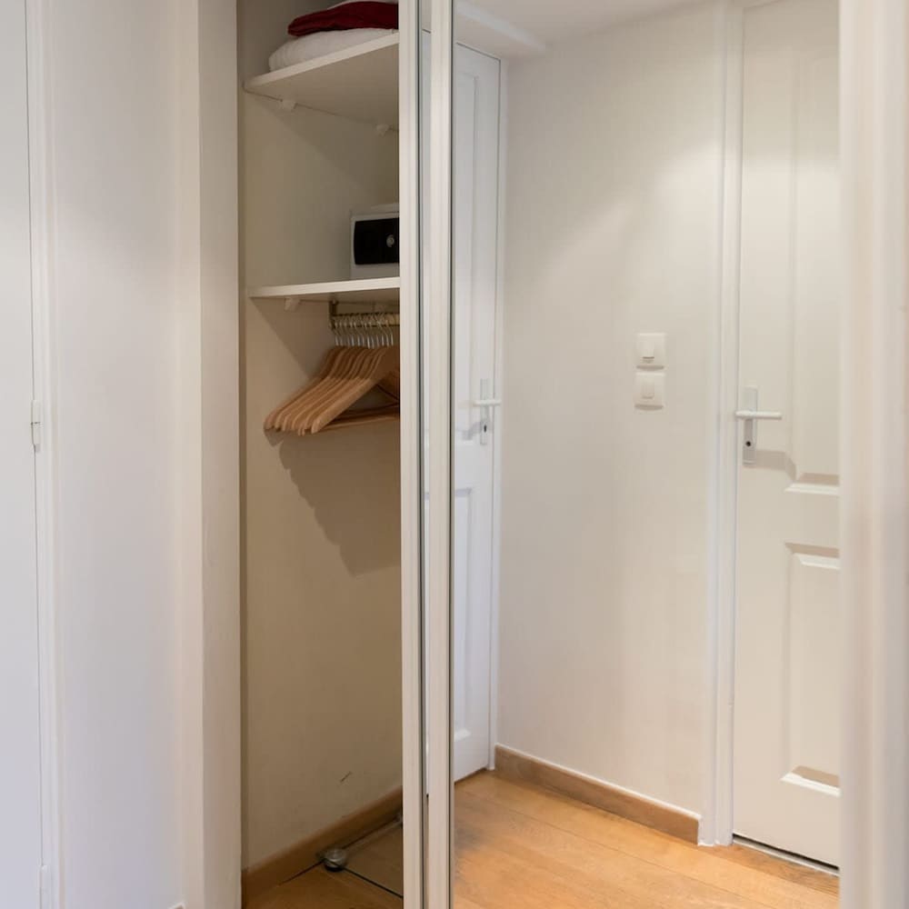 Coquelicot Delightful 1 Bedroom Apt Near Eiffel Tower