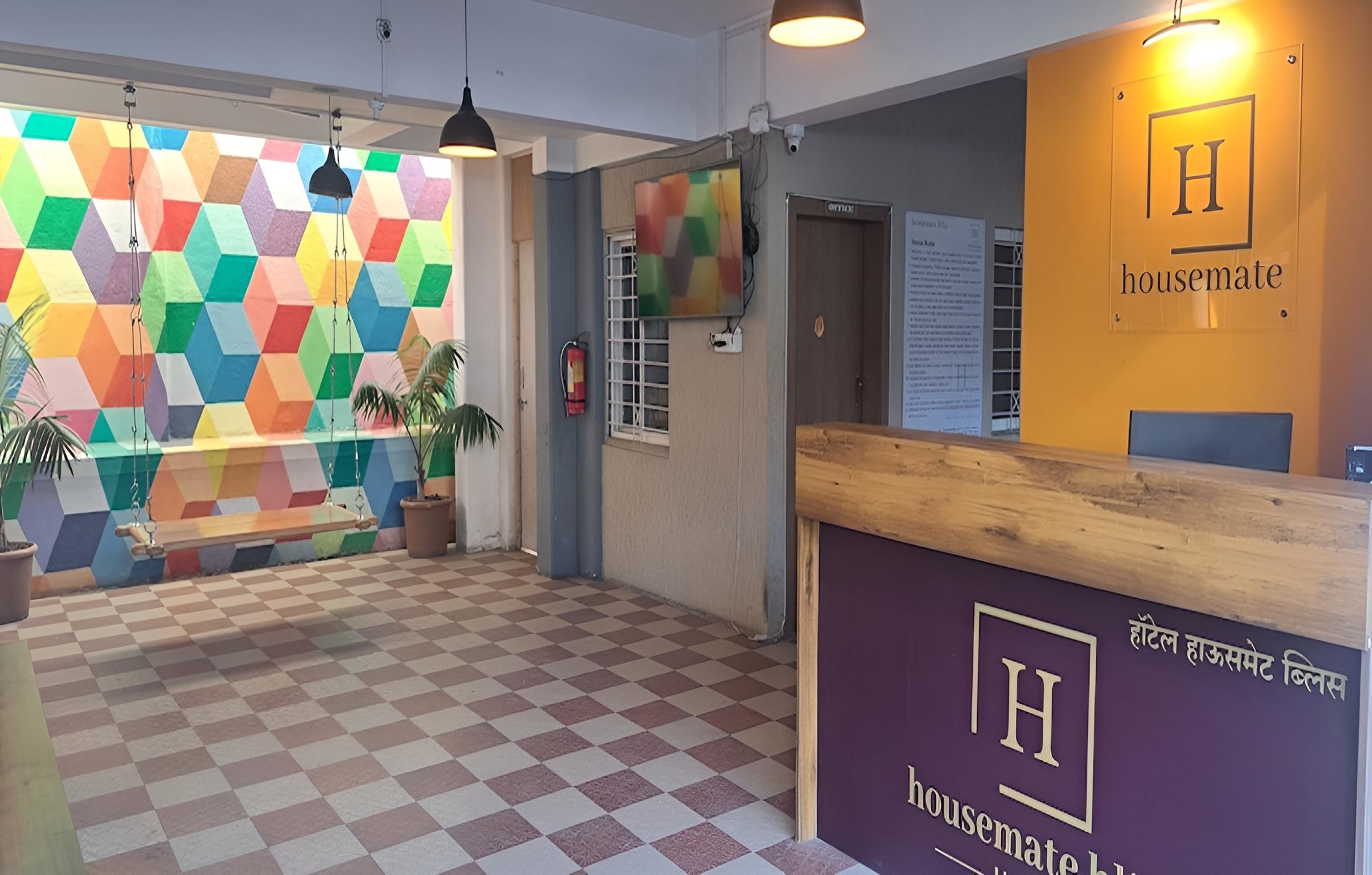 Hotel Housemate Bliss